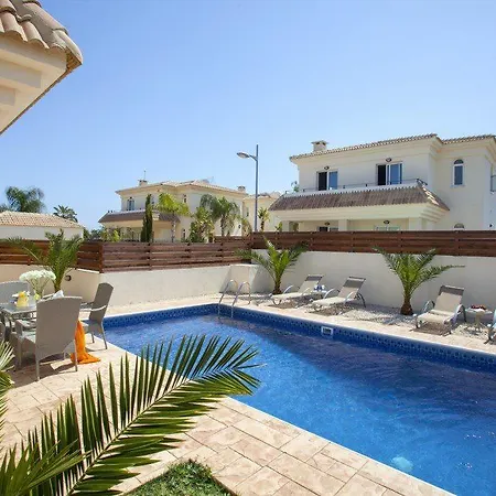 “villa With Private Swimming Pool” Protaras 57 *