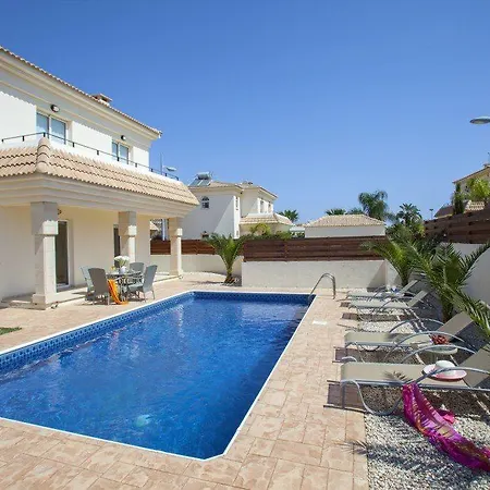 “villa With Private Swimming Pool” Protaras 57 * Paralimni