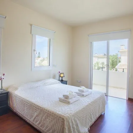 “villa With Private Swimming Pool” Protaras 57 Villa
